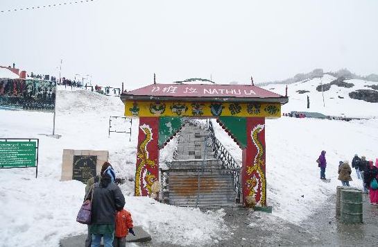 nathula pass border image
